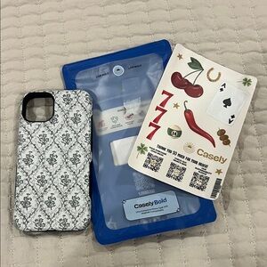 CASELY phone case 
iPhone 13
Green & White